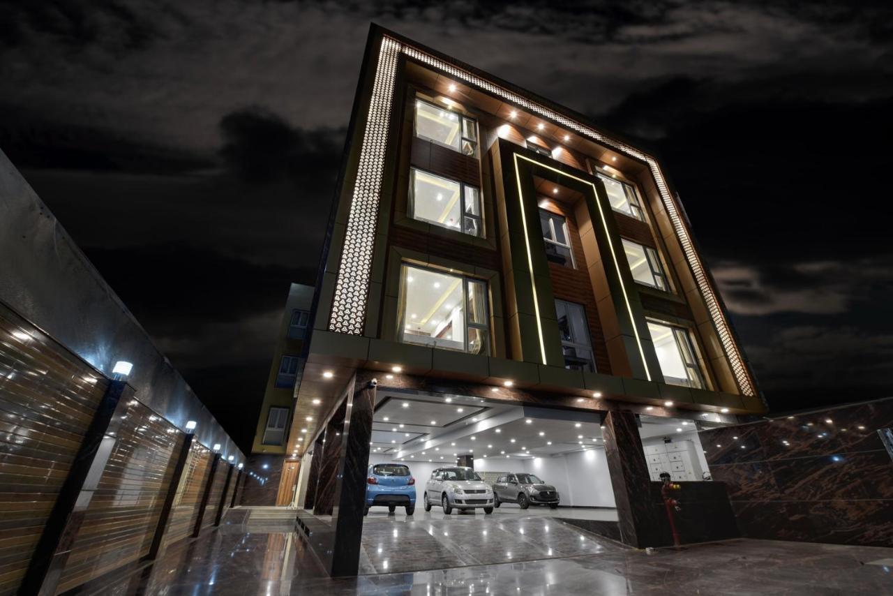 Golden Tree Hotel Noida Eksteriør billede