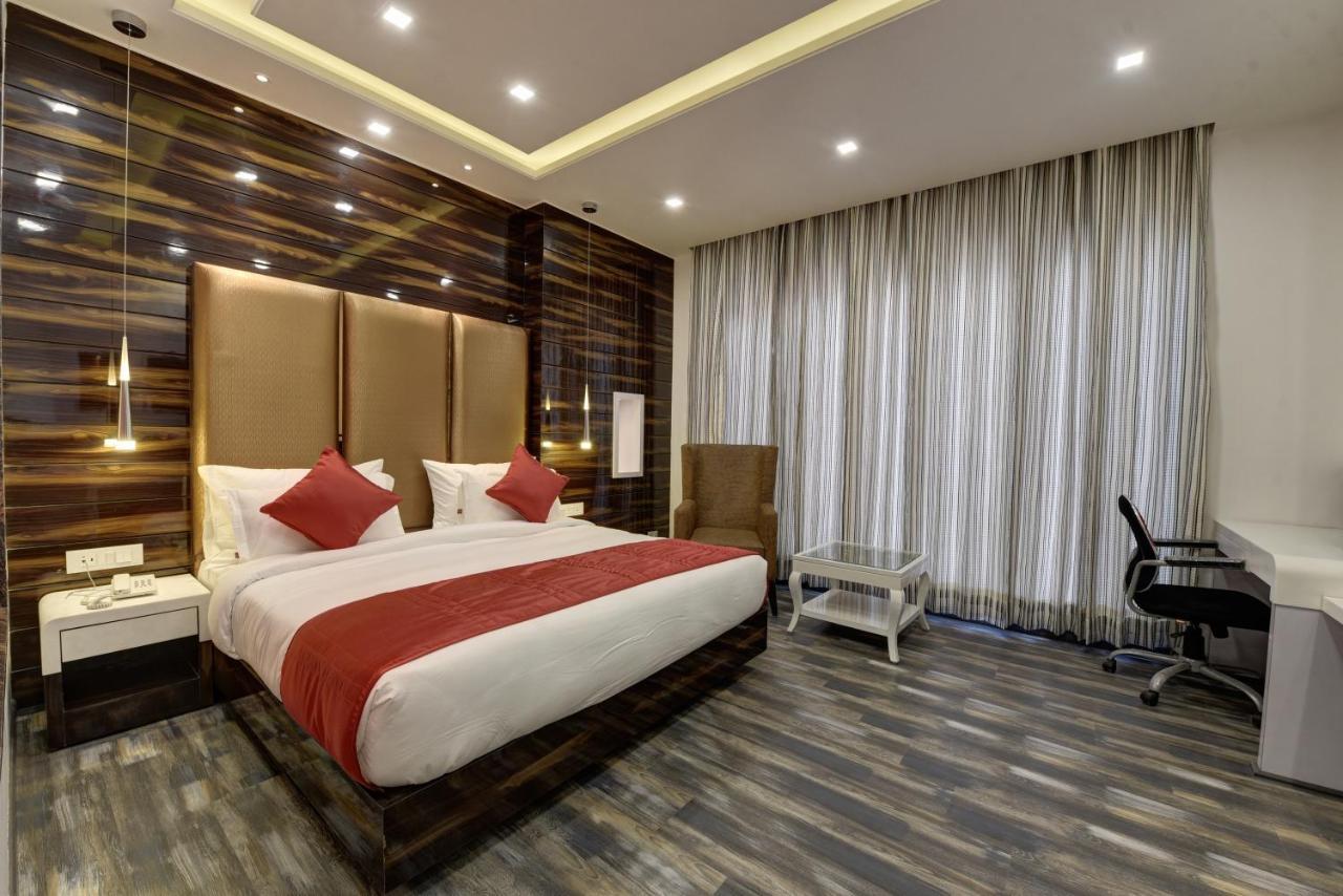 Golden Tree Hotel Noida Eksteriør billede