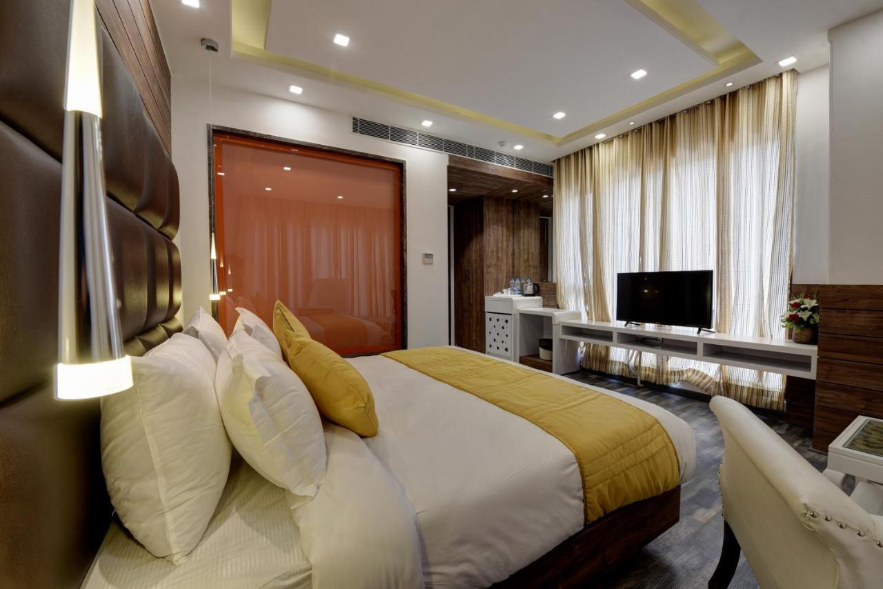Golden Tree Hotel Noida Eksteriør billede