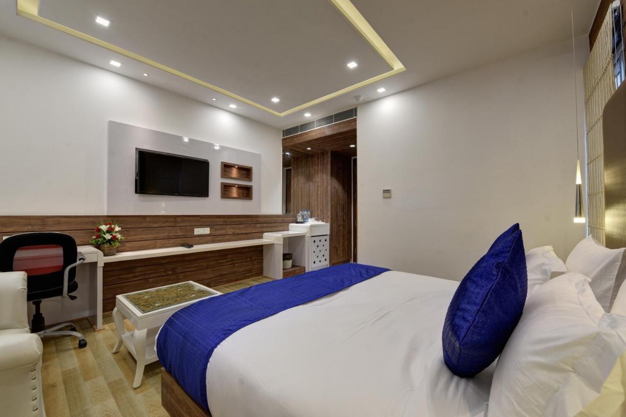 Golden Tree Hotel Noida Eksteriør billede