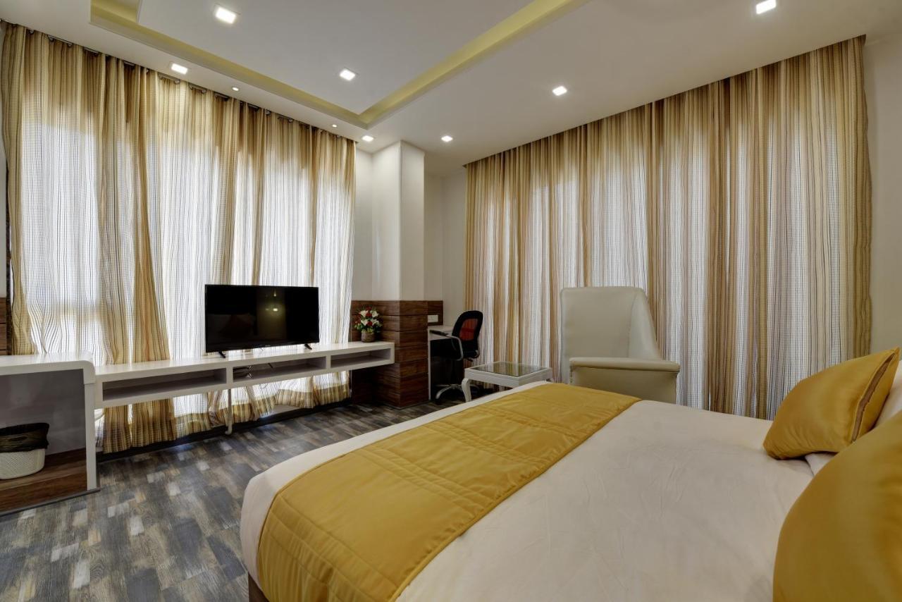 Golden Tree Hotel Noida Eksteriør billede