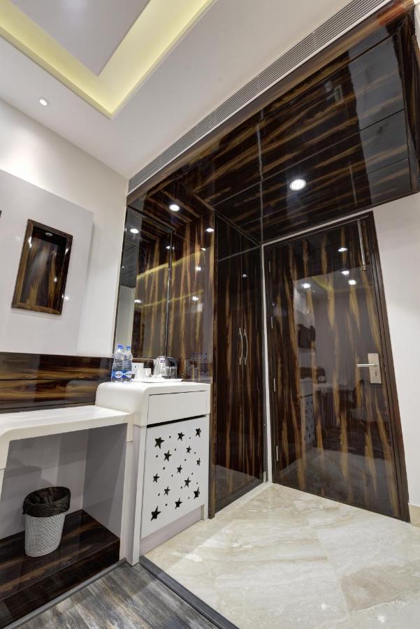 Golden Tree Hotel Noida Eksteriør billede