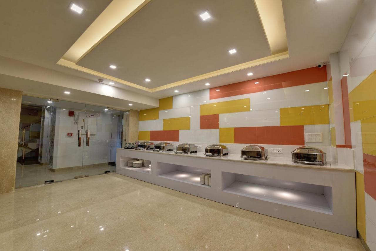 Golden Tree Hotel Noida Eksteriør billede
