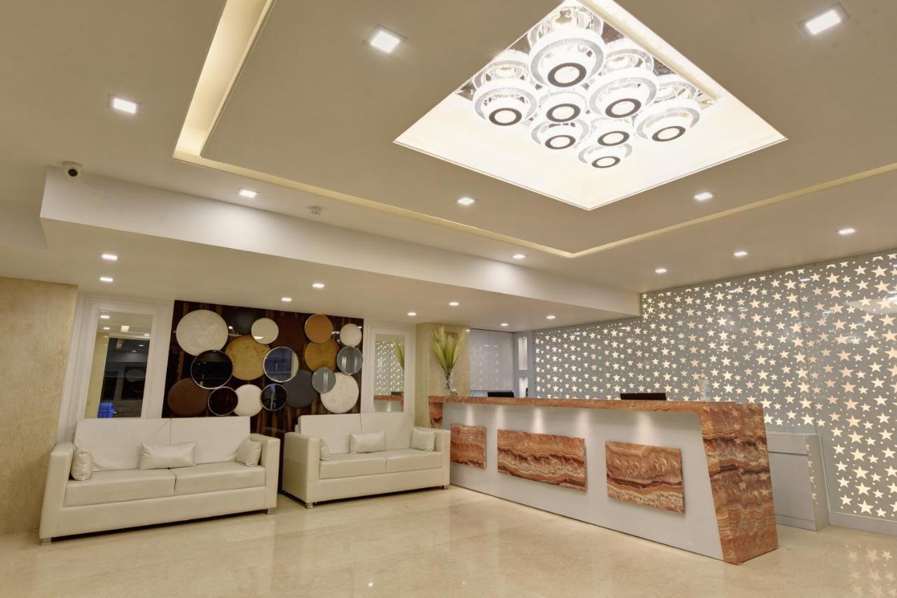 Golden Tree Hotel Noida Eksteriør billede