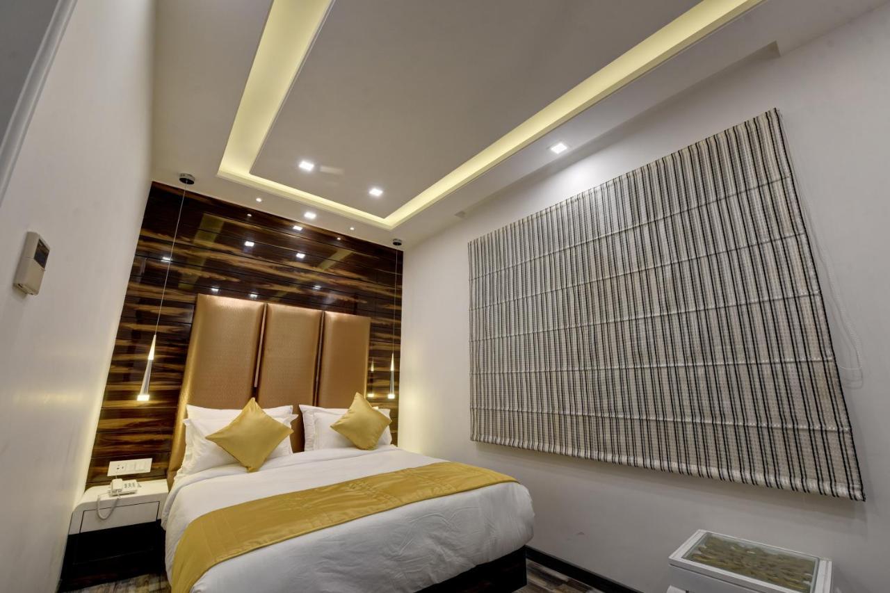 Golden Tree Hotel Noida Eksteriør billede