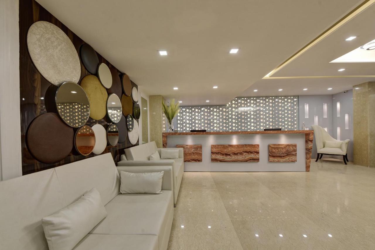 Golden Tree Hotel Noida Eksteriør billede