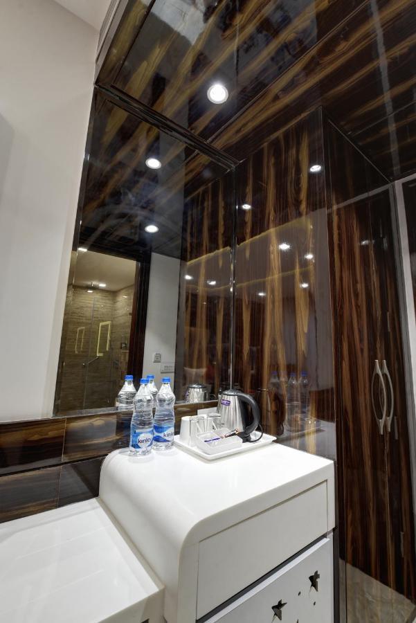 Golden Tree Hotel Noida Eksteriør billede