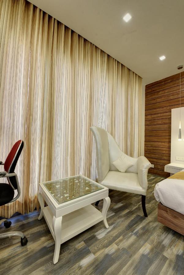 Golden Tree Hotel Noida Eksteriør billede