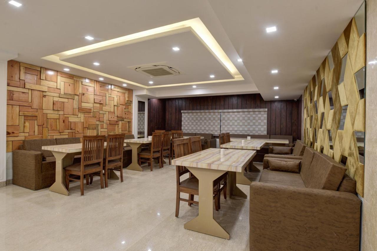 Golden Tree Hotel Noida Eksteriør billede